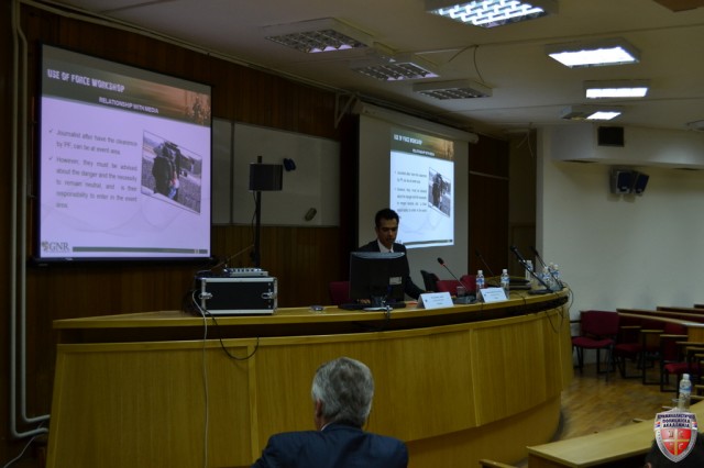 DSC_0025~1.JPG