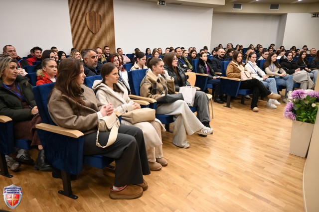 DSC_8607~0.JPG