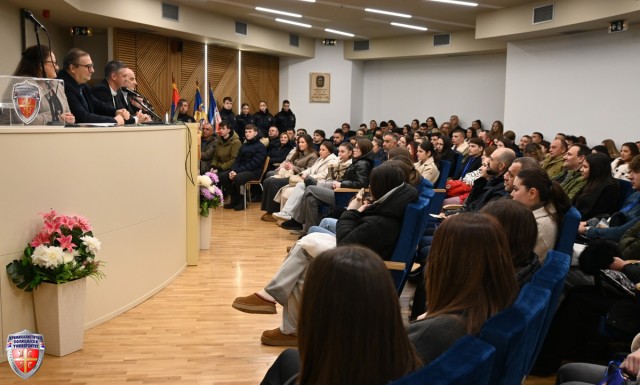 NASLOVNA~130.JPG
