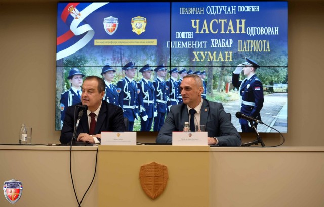 NASLOVNA~83.jpg